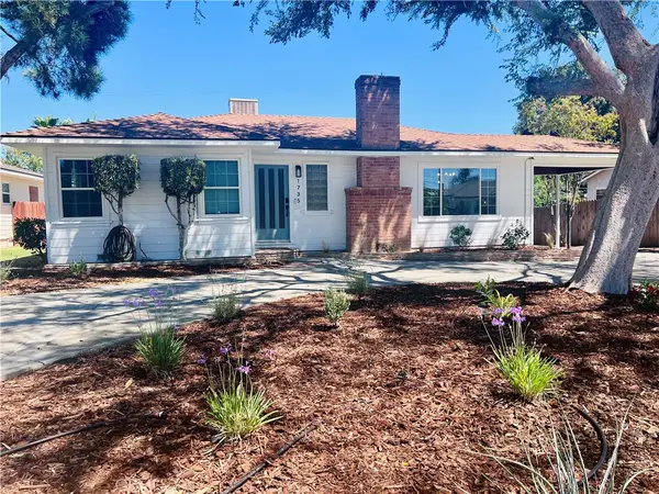 1735 Los Robles Drive, Bakersfield, CA 93306