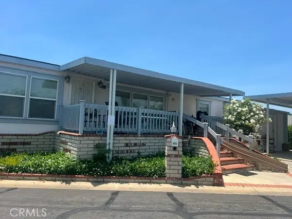 8811 Canoga Avenue #303, Canoga Park, CA 91304