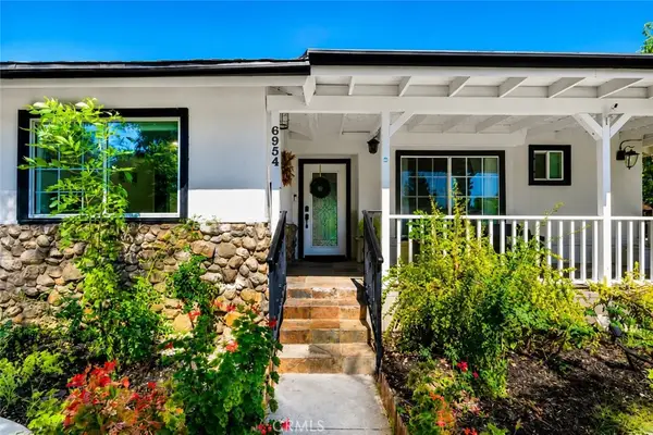 6954 Woodlake Avenue, West Hills, CA 91307