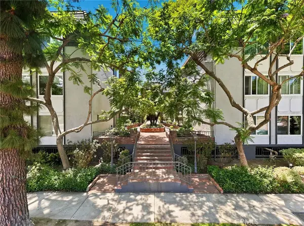 5870 Green Valley #323, Culver City, CA 90230