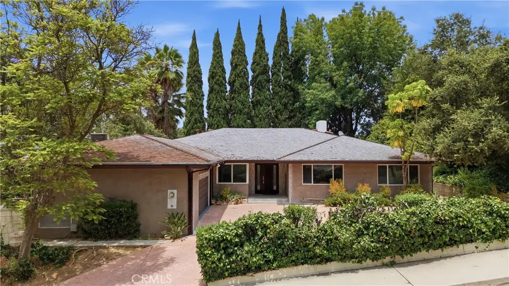 15701 Royal Ridge, Sherman Oaks, CA 91403 - #1