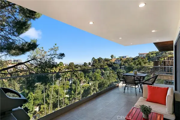 8960 Crescent Drive, Los Angeles, CA 90046