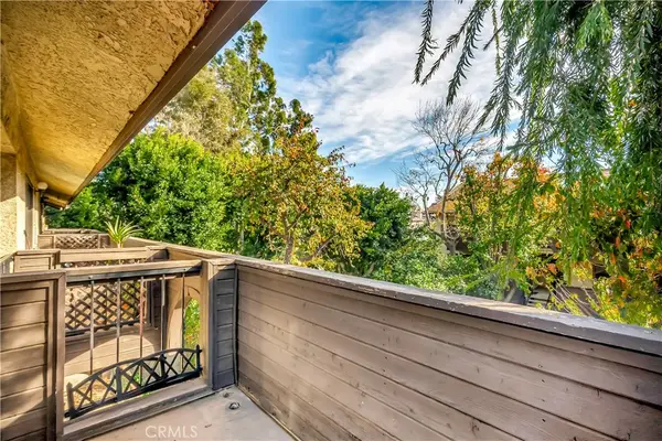 7308 Corbin Avenue #G, Reseda, CA 91335