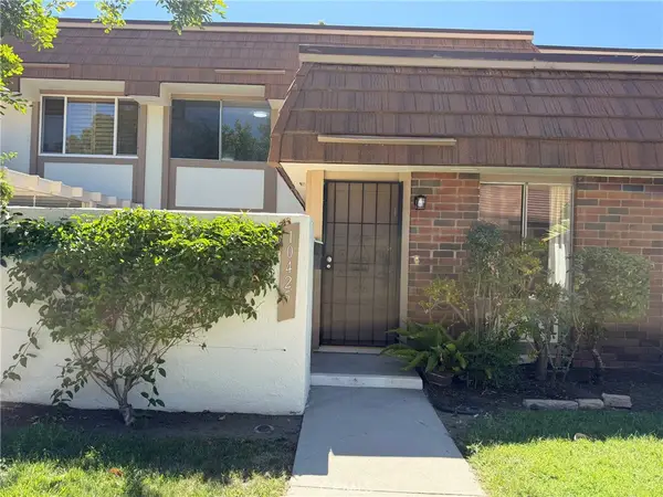 10425 Larwin Avenue, Los Angeles, CA 91311