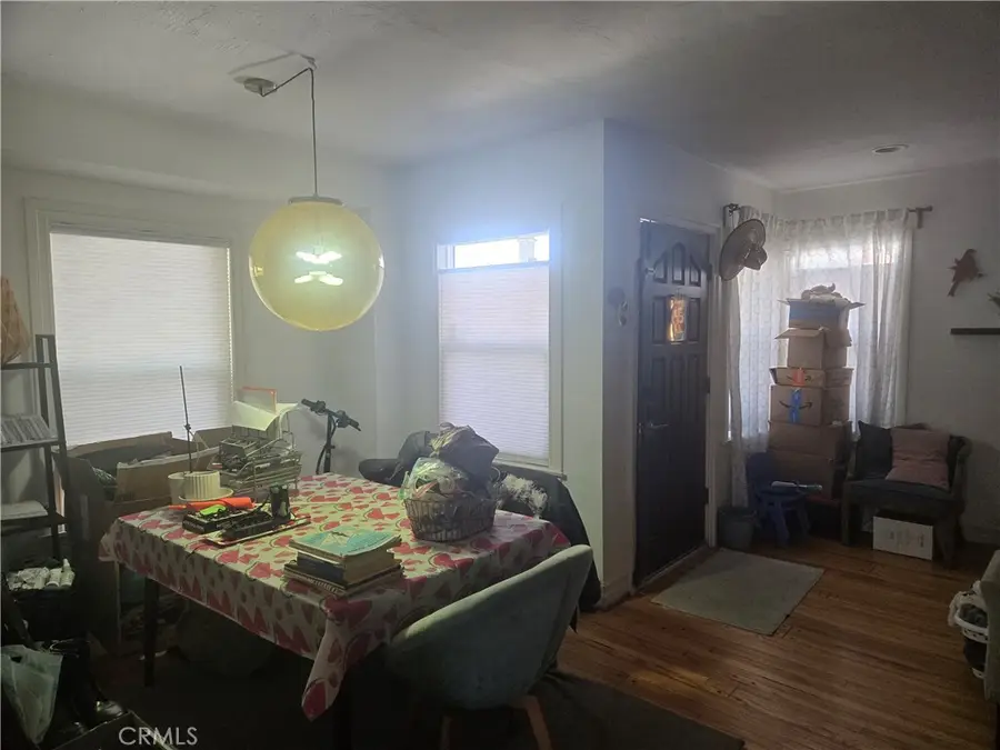 7006 Zelzah Avenue, Reseda, CA 91335 - #3