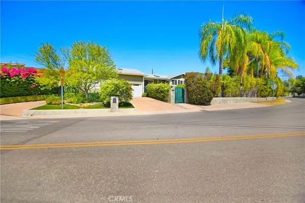 5062 Avenida Hacienda, Tarzana, CA 91356