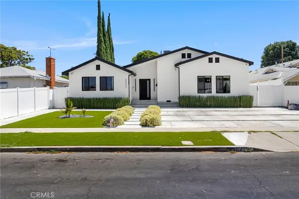 6952 Cozycroft Avenue, Winnetka, CA 91306
