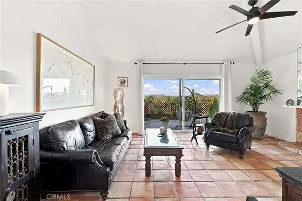 701 Blue Oak Avenue, Newbury Park, CA 91320