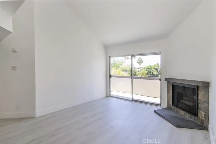 20253 Keswick Street #318, Winnetka, CA 91306 - #3