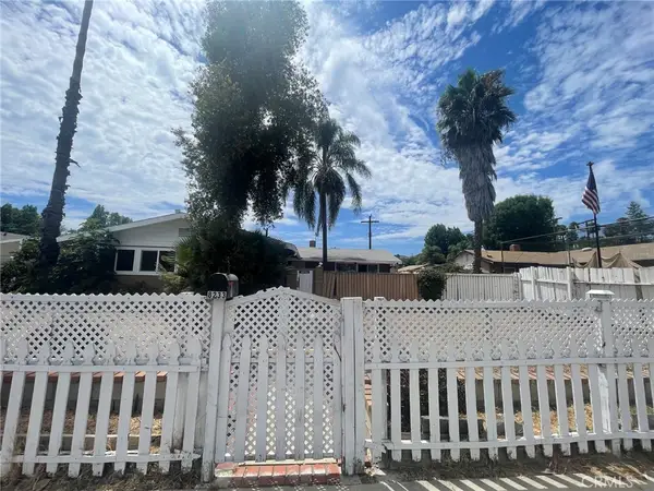 8233 Fallbrook, West Hills, CA 91304