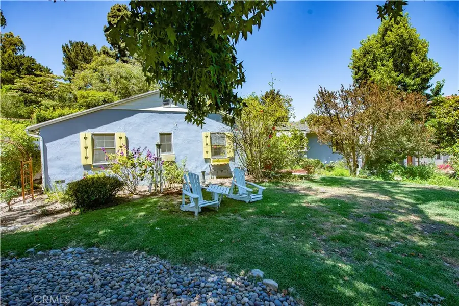 12215 Viewcrest Road, Studio City, CA 91604 - #3