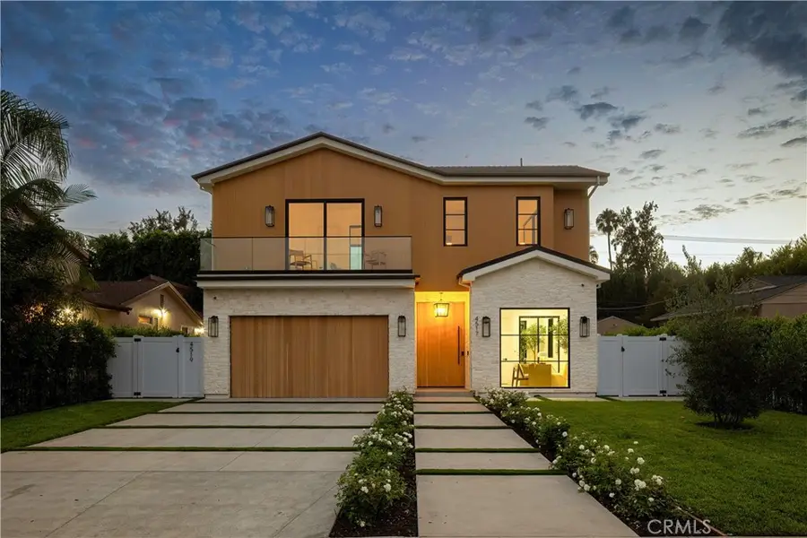 4517 Longridge Avenue, Sherman Oaks, CA 91423 - #2