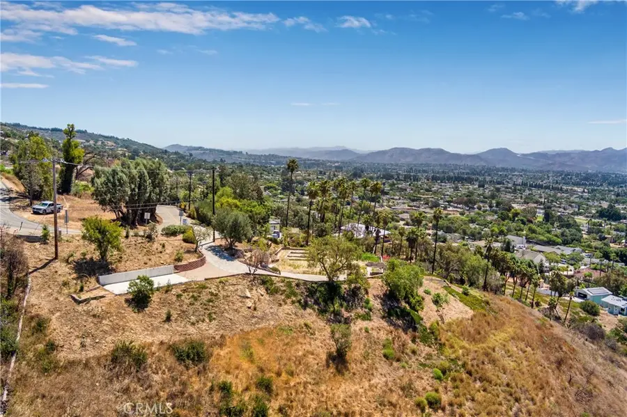 375 W Highland, Camarillo, CA 93010 - #2