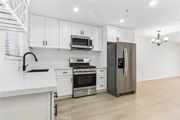 14618 Gilmore Street #16, Van Nuys, CA 91411