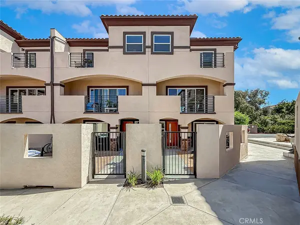946 Warwick, Thousand Oaks, CA 91360