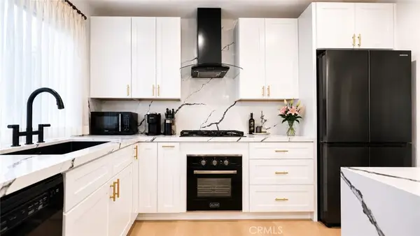 1233 N Laurel #211, West Hollywood, CA 90046