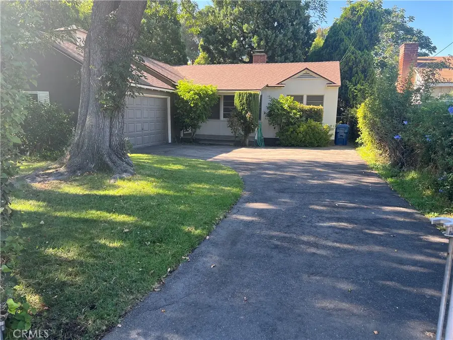 14954 Wyandotte St, Van Nuys, CA 91405 - #2