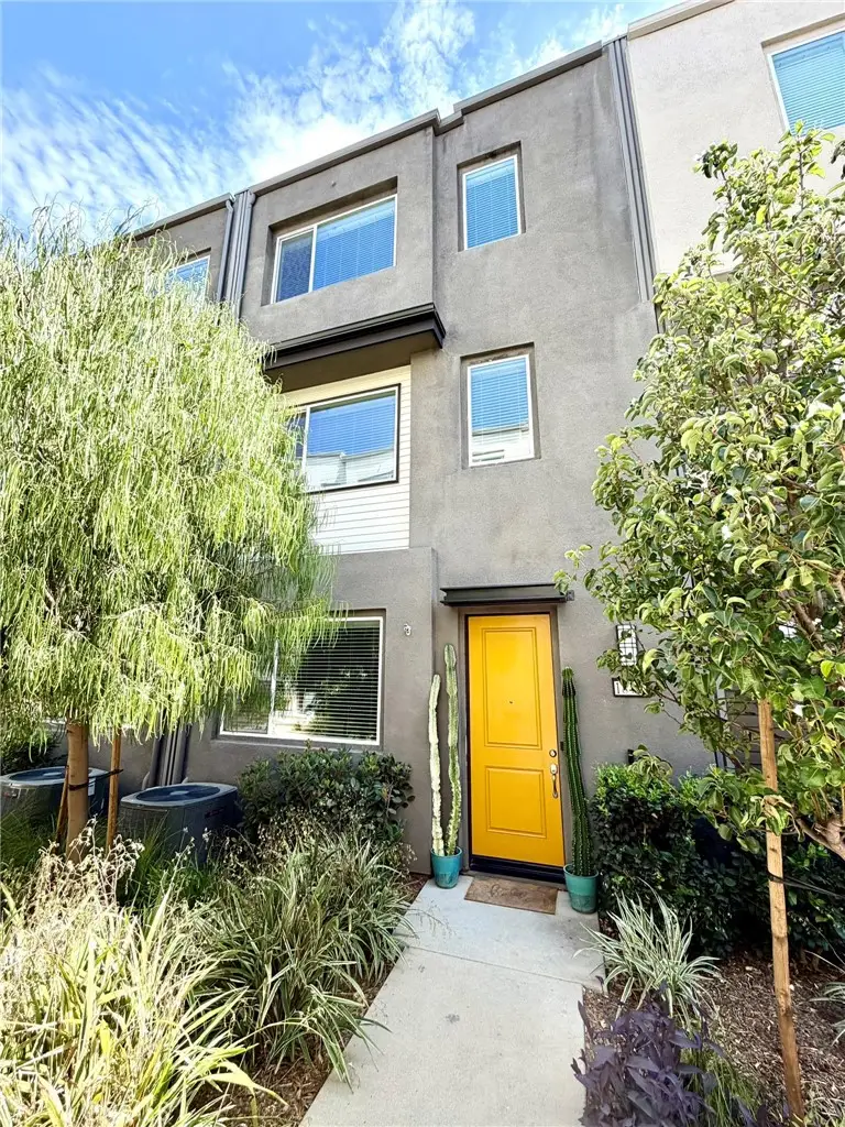 18449 W Mural, Northridge, CA 91325 - #1