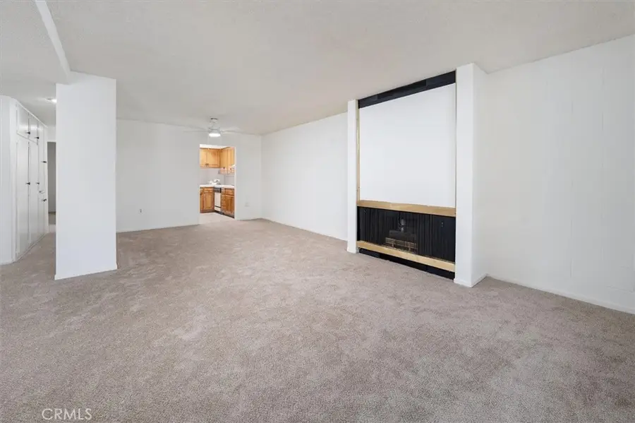 26838 Avenue Of The Oaks #c, Newhall, CA 91321 - #2
