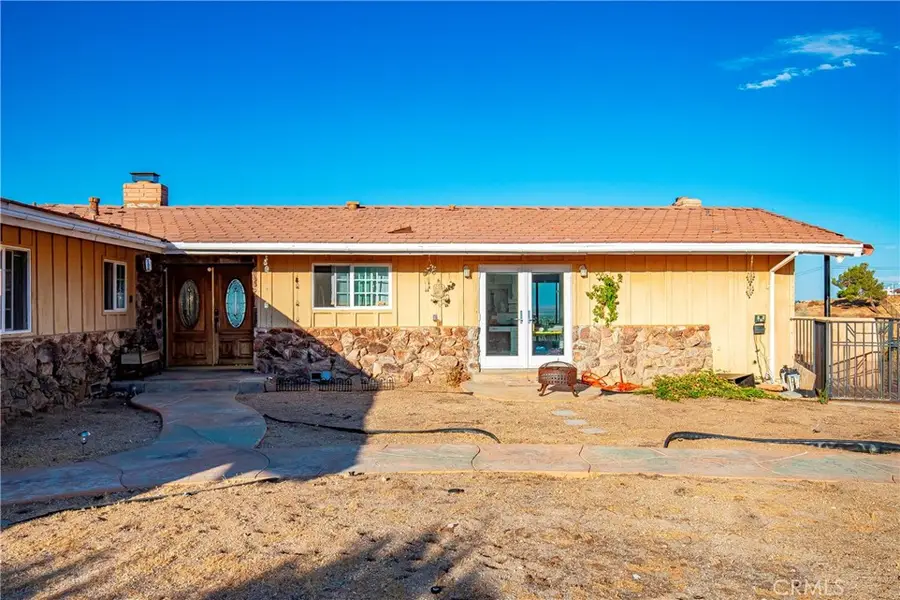 1032 W Avenue S14, Palmdale, CA 93551 - #3