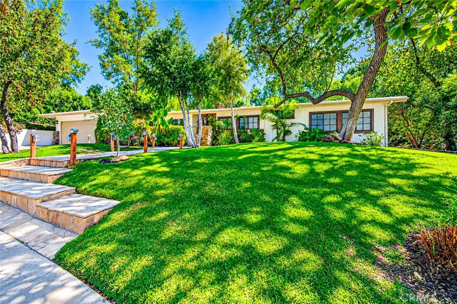 4610 Arriba Drive, Tarzana, CA 91356 - #2