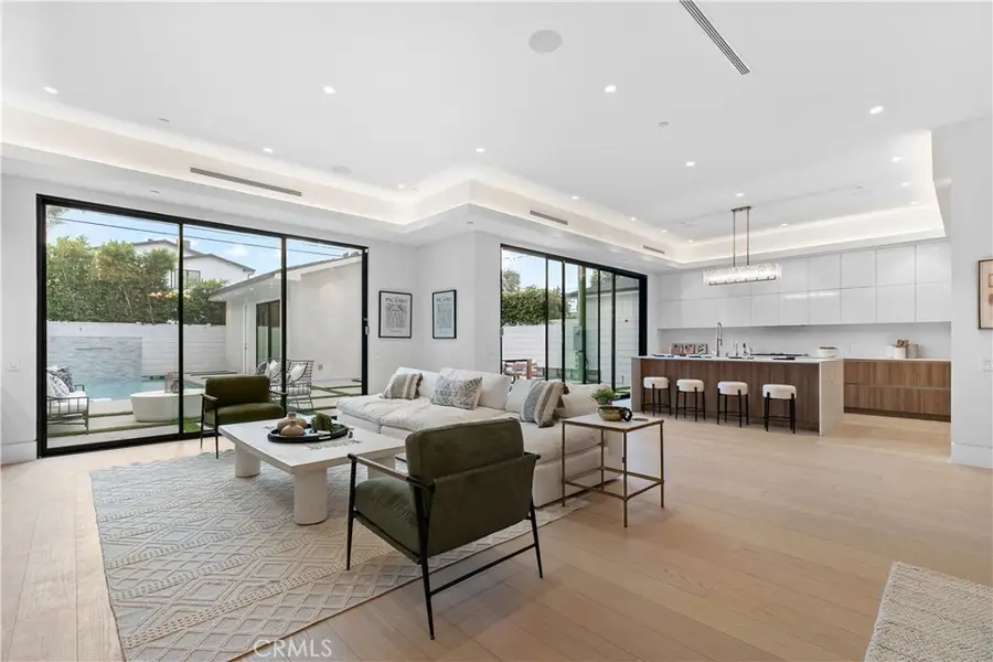 4437 Calhoun Avenue, Sherman Oaks, CA 91423 - #3