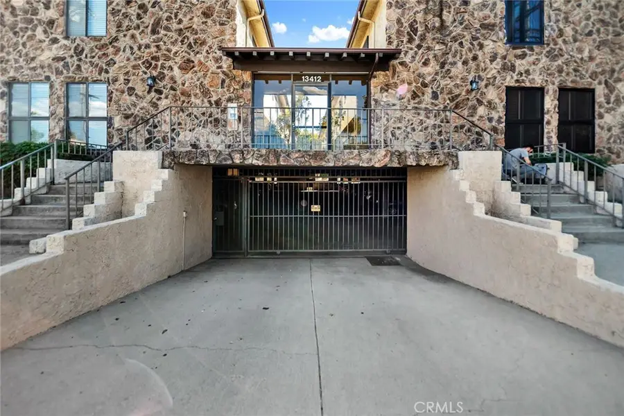 13412 Burbank, Sherman Oaks, CA 91401 - #3