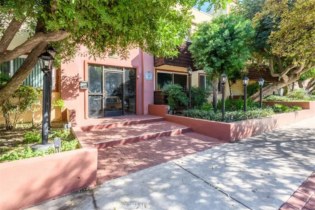 5414 Newcastle, Encino, CA 91316 - #1
