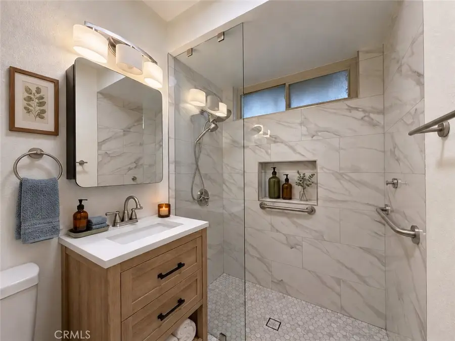6040 Nevada Street #16, Woodland Hills, CA 91367 - #2