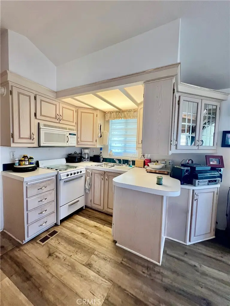 1295 S Cawston Avenue #422, Hemet, CA 92545 - Image #3