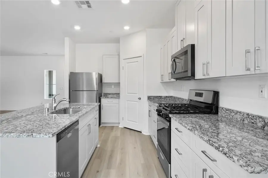 14857 Desert Lily Court, Apple Valley, CA 92307 - Image #3