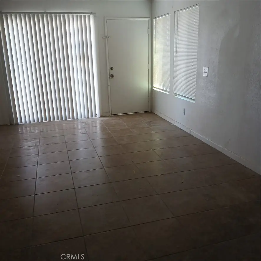 2449 West Acacia Avenue, Hemet, CA 92545 - Image #3