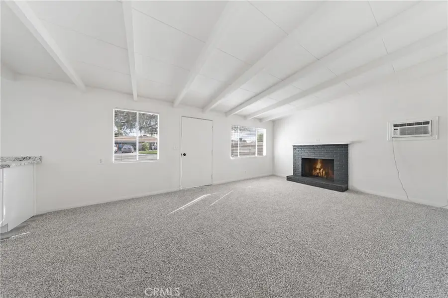 42116 Acacia Avenue, Hemet, CA 92544 - Image #2