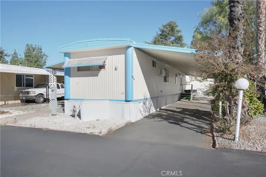 725 W Thornton, Hemet, CA 92543 - Image #3