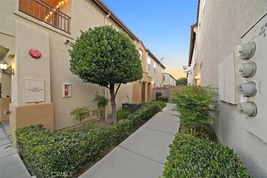 41710 Woodridge Avenue #2, Murrieta, CA 92562 - Image #2