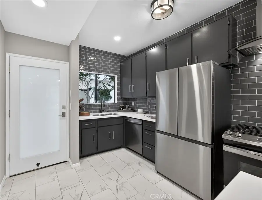 2500 Abbot Kinney Boulevard #9, Venice, CA 90291 - Image #3