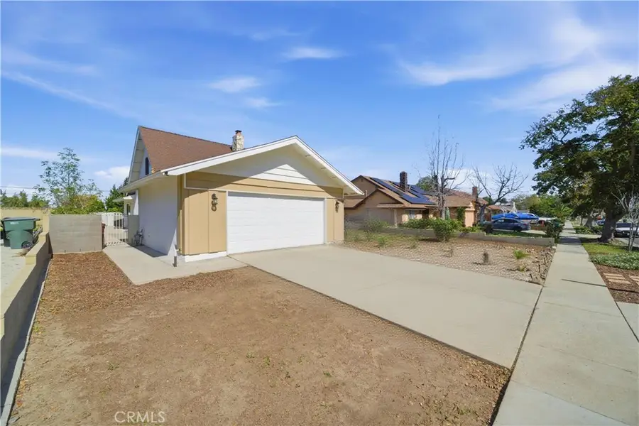 395 E Monterey, Corona, CA 92879 - #2