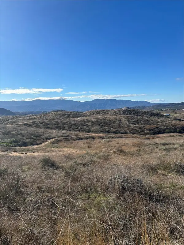 12 Alexander Drive, Hemet, CA 92544