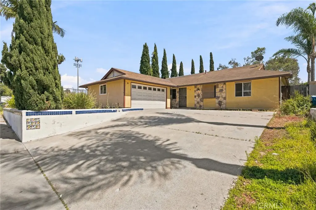 315 Michele Drive, Vista, CA 92084 - #1