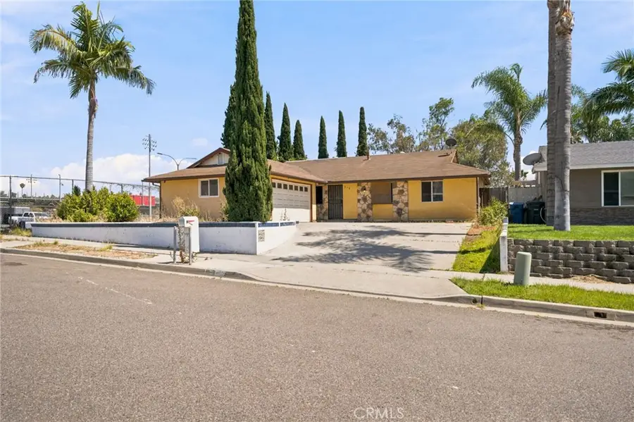 315 Michele Drive, Vista, CA 92084 - #2