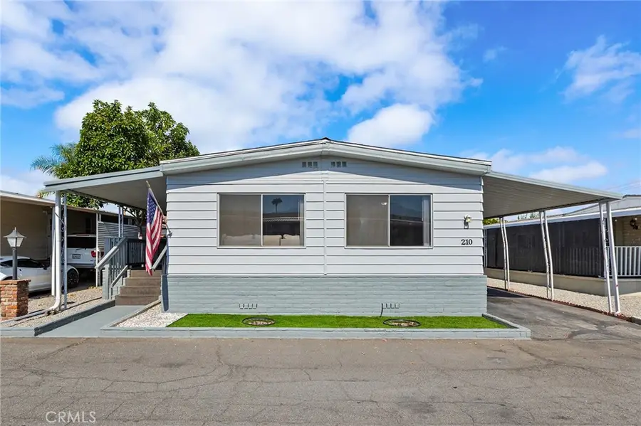 881 N Lake Street #210, Hemet, CA 92544 - #3