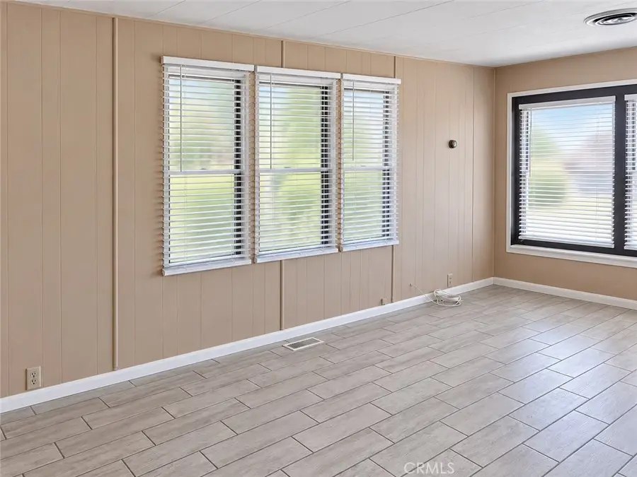 690 Santa Clara, Hemet, CA 92543 - #3