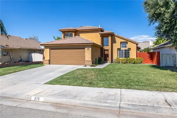 975 Peacock Dr, San Jacinto, CA 92583