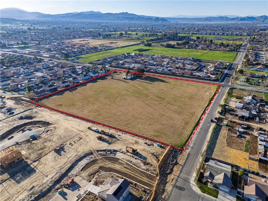 1817 W 7th Street, San Jacinto, CA 92582 - #2