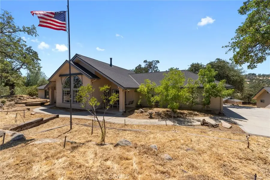 30270 Corral Drive, Coarsegold, CA 93614 - Image #2
