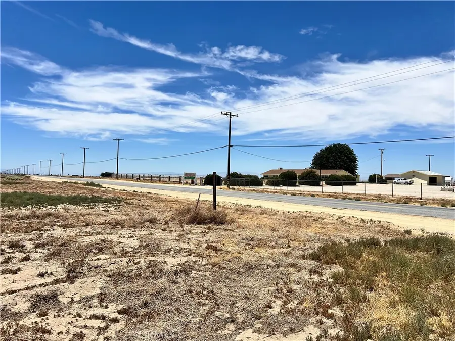 125 Ste Vic Ave, Lancaster, CA 93535 - Image #2