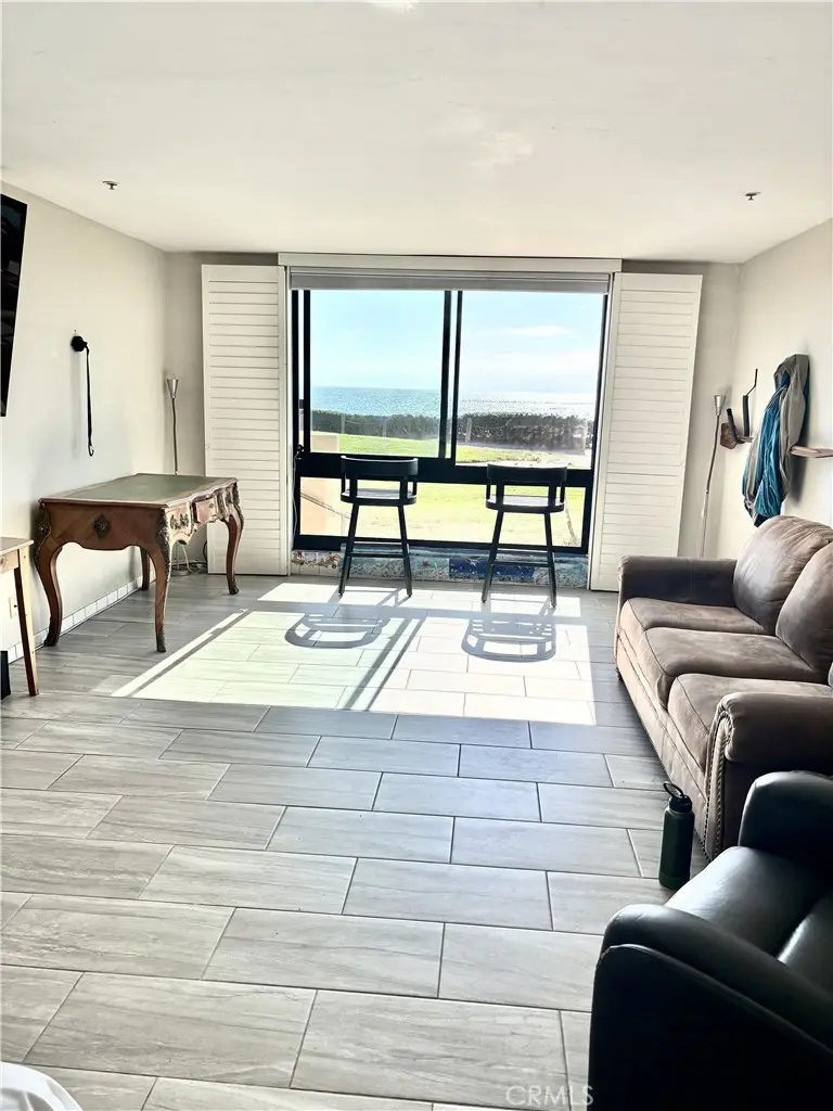 4667 Ocean Boulevard #106, San Diego, CA 92109 - Image #3