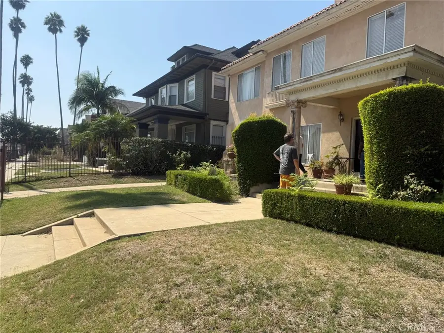 1235 3rd Avenue, Los Angeles, CA 90019 - Image #3
