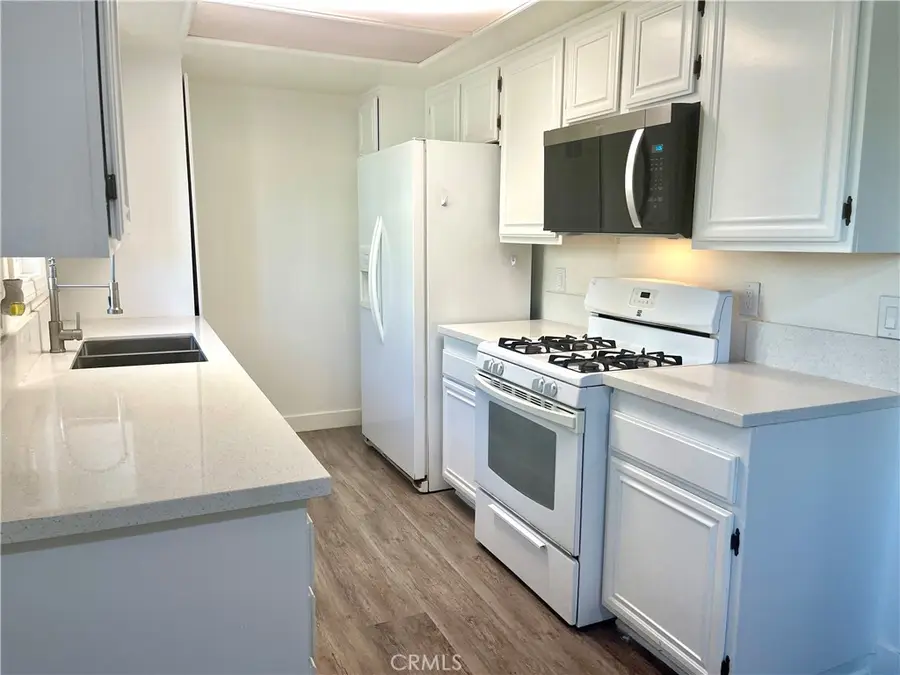 14293 Foothill Boulevard #21, Sylmar, CA 91342 - Image #3