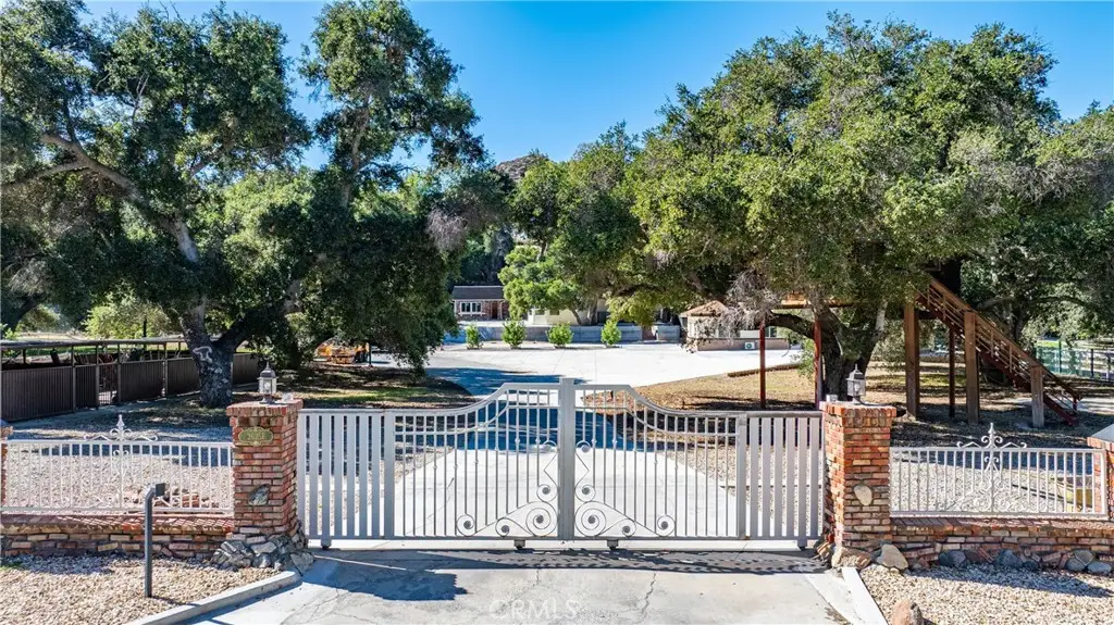26251 Ravenhill Road, Canyon Country, CA 91387 - #1